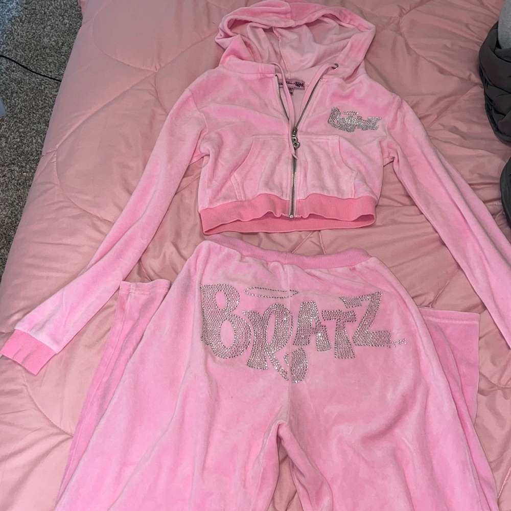 DollsKill BRATZ set